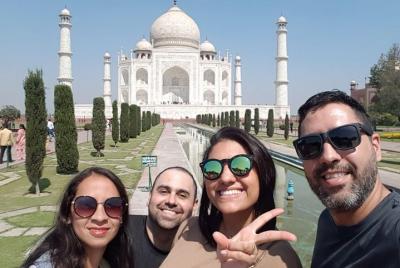 From Jaipur: Private Day Trip to Taj Mahal by Private Car From Jaipur: Private Day Trip to Taj Mahal by Private Car