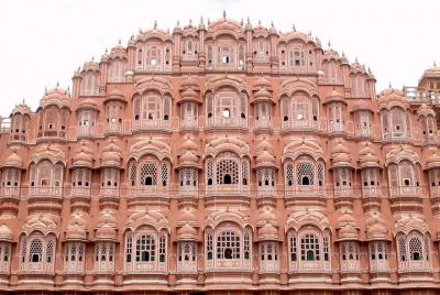 Half Day tour of Jaipur along with Lunch Half Day tour of Jaipur along with Lunch