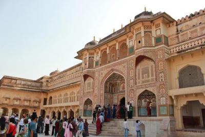 Private Full Day City Tour of Jaipur visit Amber Fort, City Palace with Lunch Private Full Day City Tour of Jaipur visit Amber Fort, City Palace with Lunch