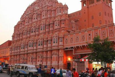 Walking tour of Pink city Jaipur Walking tour of Pink city Jaipur