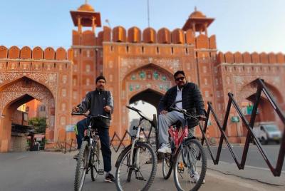 Cycling tour in Pink City Cycling tour in Pink City