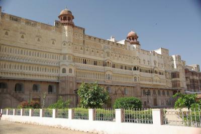 Drop Bikaner City with Junagarh Fort and Rat Temple From Jaisalme Drop Bikaner City with Junagarh Fort and Rat Temple From Jaisalme