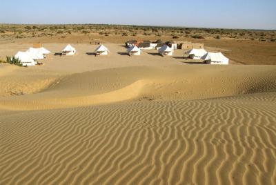 A Night in Thar Desert – Unforgettable Luxury Camel Safari A Night in Thar Desert – Unforgettable Luxury Camel Safari