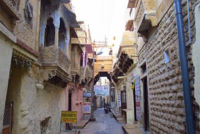 Cultural & Heritage Trails of Jaisalmer (2 Hours Guided Walking Tour) Cultural & Heritage Trails of Jaisalmer (2 Hours Guided Walking Tour)