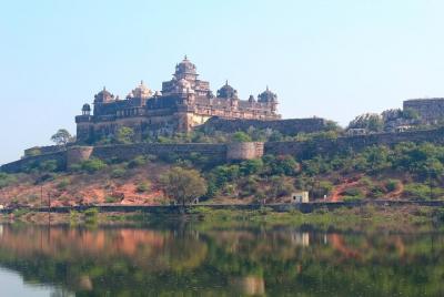 Touristic Highlights of Orchha & Jhansi (Guided Fullday Sightseeing Tour by Car) Touristic Highlights of Orchha & Jhansi (Guided Fullday Sightseeing Tour by Car)
