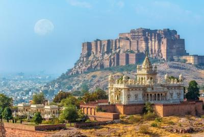 Highlights of Jodhpur (Guided Half Day City Sightseeing Tour by C Highlights of Jodhpur (Guided Half Day City Sightseeing Tour by C