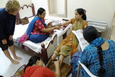 Immersive Henna Experience in Jodhpur with Meal Immersive Henna Experience in Jodhpur with Meal