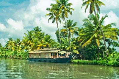 Kerala Tour 4 Nights and 5 Days Kerala Tour 4 Nights and 5 Days