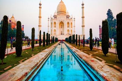 Taj Mahal Overnight Tour from Kochi with Return Flights Taj Mahal Overnight Tour from Kochi with Return Flights