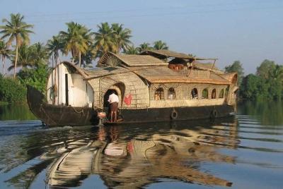 Houseboat Tour In Alleppey Backwaters From Cochin Houseboat Tour In Alleppey Backwaters From Cochin