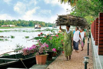 Private Philipkutty Private Philipkutty's Farm Culinary Tour including Lunch and Cooking Demo