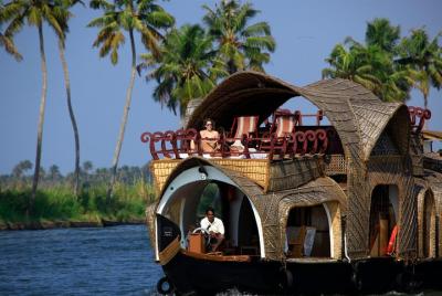 Family Group Excursion to Backwaters of Kerala. Family Group Excursion to Backwaters of Kerala.