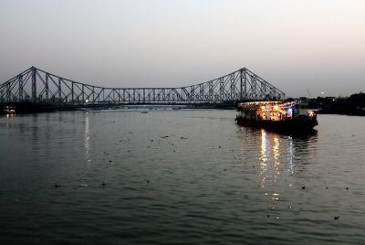 Guided Kolkata Sightseeing Trip by Car, Walk & Sunset Cruise Excursion Trip Guided Kolkata Sightseeing Trip by Car, Walk & Sunset Cruise Excursion Trip