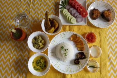 Traditional Cooking and Dining Experience with an Indian Family in Kolkata