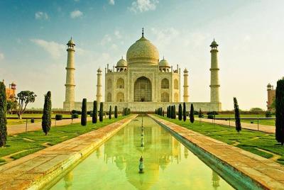 2-Day Tour to The Taj Mahal and Agra from Kolkata with Commercial Return Flights 2-Day Tour to The Taj Mahal and Agra from Kolkata with Commercial Return Flights