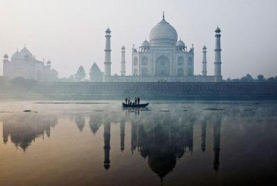 Private 2-Day Tour to Taj Mahal, Agra from Kolkata with Commercial Return Flight Private 2-Day Tour to Taj Mahal, Agra from Kolkata with Commercial Return Flight