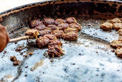 Lucknow Food Crawl (2 Hours Guided Local Food Tasting Tour) Lucknow Food Crawl (2 Hours Guided Local Food Tasting Tour)