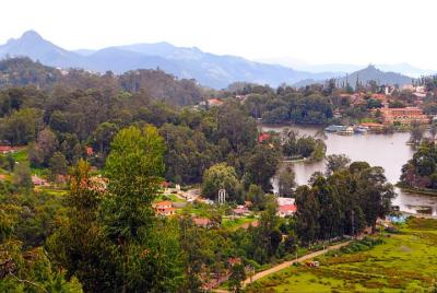 Day Trip to Kodaikanal (Guided Sightseeing Tour by Car from Madurai) Day Trip to Kodaikanal (Guided Sightseeing Tour by Car from Madurai)