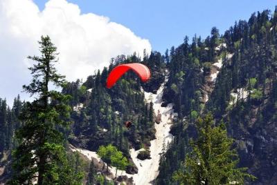 Paragliding in Kullu Manali Paragliding in Kullu Manali