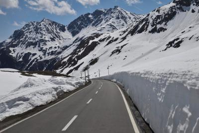 Rohtang Pass from Manali (Pass included hotel pick up) Rohtang Pass from Manali (Pass included hotel pick up)