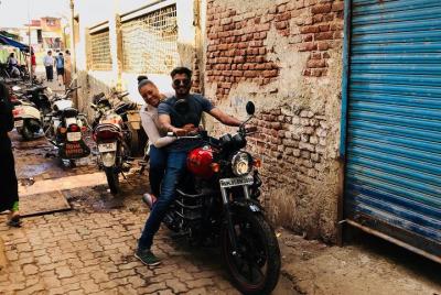 Guided Bombay To Mumbai Moterbike Tour  Guided Bombay To Mumbai Moterbike Tour