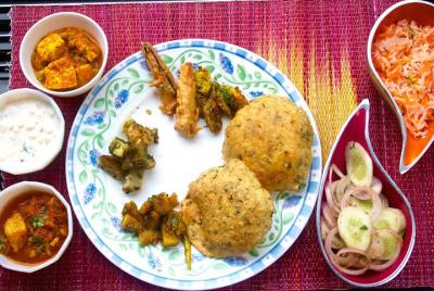 4-Hour Banarasi Flavours Cooking Class and Meal Experience in Mumbai 4-Hour Banarasi Flavours Cooking Class and Meal Experience in Mumbai