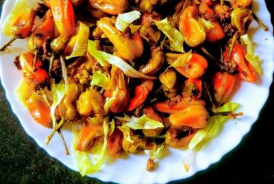 Enjoy Lunch with our home-chef in Mumbai.