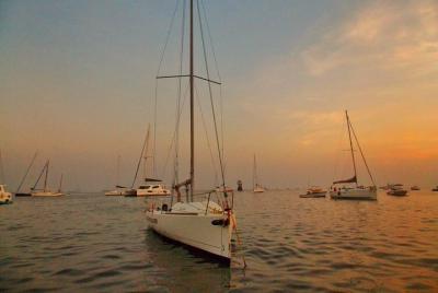 Mumbai Sky Line Private Sailing Excursion for up to 5ppl Mumbai Sky Line Private Sailing Excursion for up to 5ppl