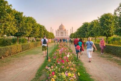 2-Day Taj Mahal Sunrise Tour from Mumbai by Round Trip Flights 2-Day Taj Mahal Sunrise Tour from Mumbai by Round Trip Flights