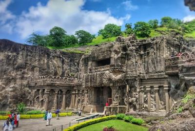 Mumbai to Ajanta & Ellora Caves Guided Tour  Mumbai to Ajanta & Ellora Caves Guided Tour