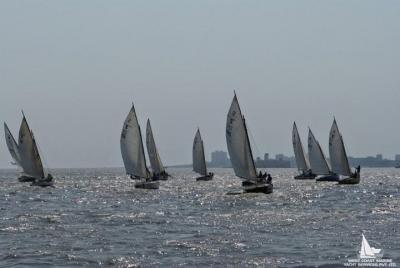 Private Sail Across Mumbai Harbor Private Sail Across Mumbai Harbor