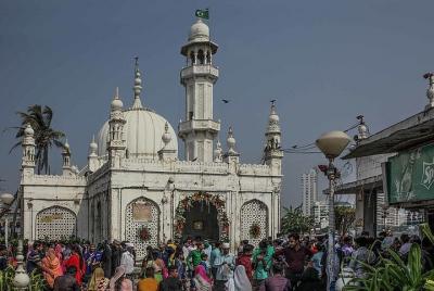 Full day Temple tour of Mumbai Full day Temple tour of Mumbai