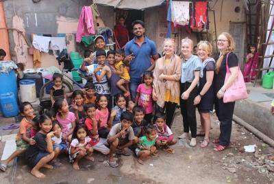 4 Hour Slum Tour With Sightseeing in Mumbai 4 Hour Slum Tour With Sightseeing in Mumbai