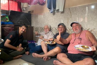 Pottery tour with family Lunch in Dharavi Slum