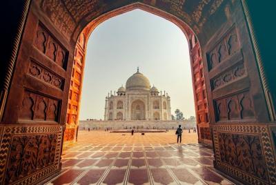 One Day Trip to Taj Mahal and Agra from Mumbai with Commercial Return Flights One Day Trip to Taj Mahal and Agra from Mumbai with Commercial Return Flights