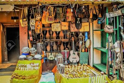 Private Full Day Delhi Shopping Tour With Female Guide