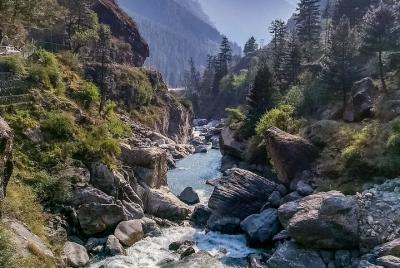 Kasol Kheerganga Trek 5-Day Tour from Delhi with 2 Nights Camp