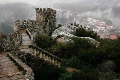 Pena Palace and Moorish Castle Tour