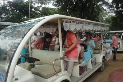 India taj mahal one day tour by express train