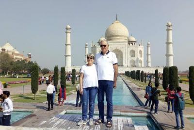 The Agra Experience - Tajmahal, Agra Fort, Fatehpur Sikri and Vil