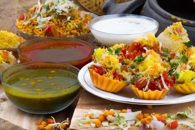 Delhi: Street Food Crawl (2 Hours Guided Food Tasting Tour) Delhi: Street Food Crawl (2 Hours Guided Food Tasting Tour)