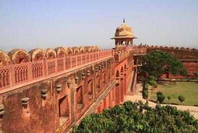 6 days Golden triangle Tour with Jodhpur & Udaipur 6 days Golden triangle Tour with Jodhpur & Udaipur