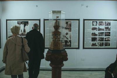Temples tour with Gandhi Temples tour with Gandhi's Journey in Delhi Including Hotel Pick