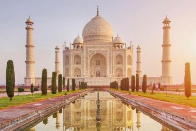 Taj Mahal Tour by Gatimaan Train/Rail Taj Mahal Tour by Gatimaan Train/Rail