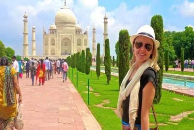 Overnight Trip to Taj Mahal by Private Car Overnight Trip to Taj Mahal by Private Car