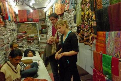 Half Day Delhi Shopping Tour - A Guided Experience
