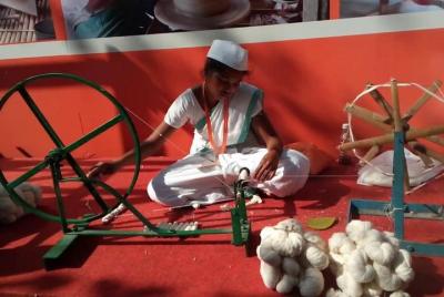 Half-Day New Delhi Khadi and Handicraft Private Tour