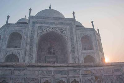 From Delhi: Private Taj Mahal Sunrise & Sunset 2-Day Tour From Delhi: Private Taj Mahal Sunrise & Sunset 2-Day Tour