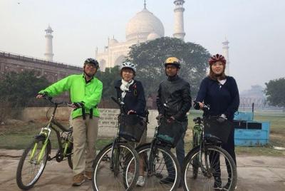 Agra Local City Tour by Motorcycle, Tuk-Tuk Or