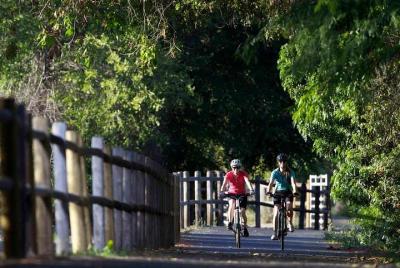 4-Hour Tour: Pune University Complex Cycling Private Tour 4-Hour Tour: Pune University Complex Cycling Private Tour